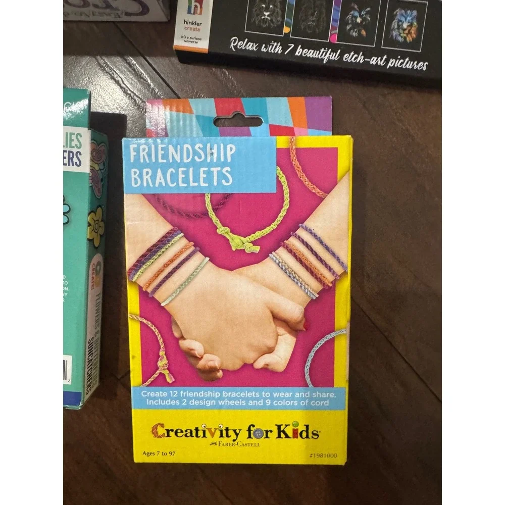 Kids/Teen Craft Set, Crochet,‎ Bracelet, Suncatchers, Embroidery & Scratch Art